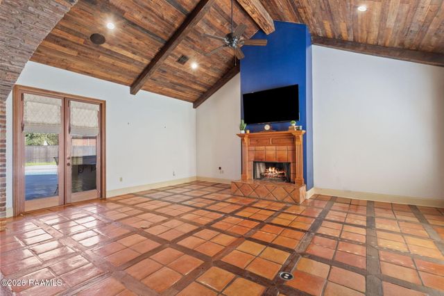 100 Stone Creek Cove, Lafayette, LA 70508