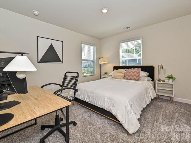 11202 Broadbent Court, Charlotte, NC 28278