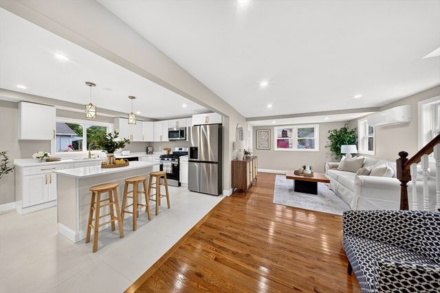 11 S Berryman St, Westport, MA 02790