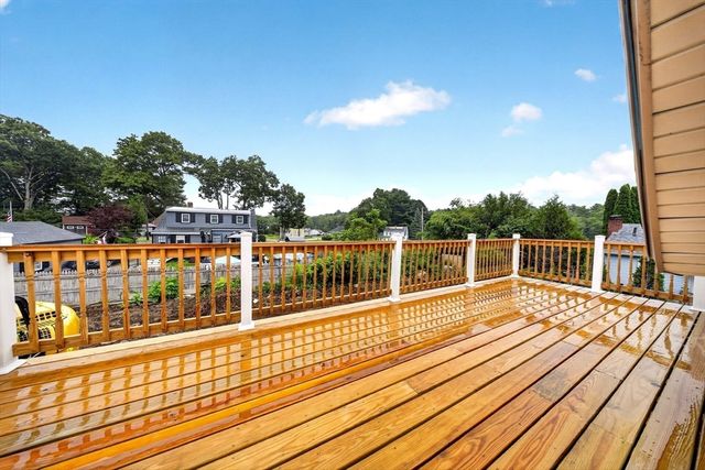 11 S Berryman St, Westport, MA 02790