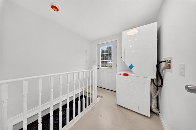 11 S Berryman St, Westport, MA 02790