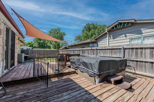 924 E Kay, Derby, KS 67037