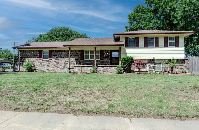924 E Kay, Derby, KS 67037