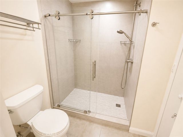 5009 Woodman 202, Sherman Oaks, CA 91423