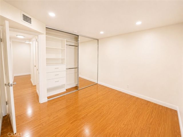 5009 Woodman 202, Sherman Oaks, CA 91423