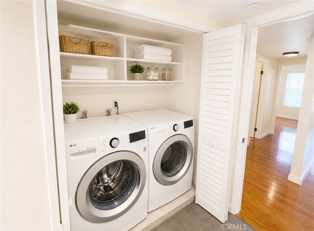 5009 Woodman 202, Sherman Oaks, CA 91423