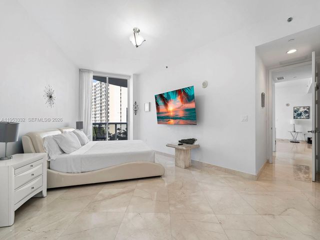 15901 Collins Ave 405, Sunny Isles Beach, FL 33160