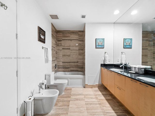 15901 Collins Ave 405, Sunny Isles Beach, FL 33160