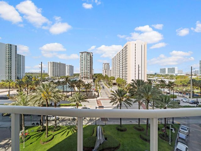 15901 Collins Ave 405, Sunny Isles Beach, FL 33160