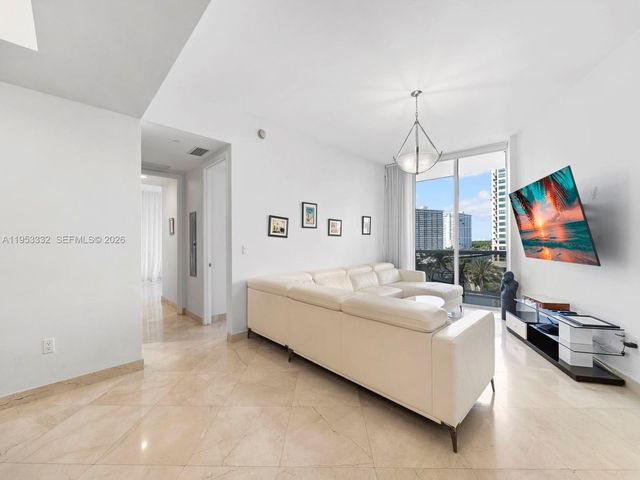 15901 Collins Ave 405, Sunny Isles Beach, FL 33160