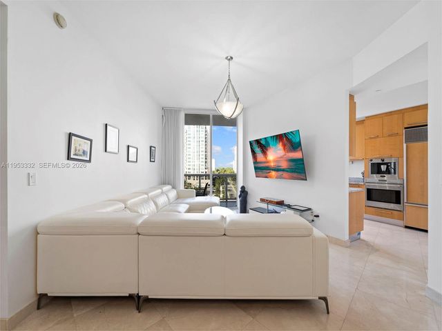 15901 Collins Ave 405, Sunny Isles Beach, FL 33160