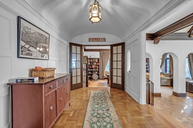 283 Longhill St, Springfield, MA 01108