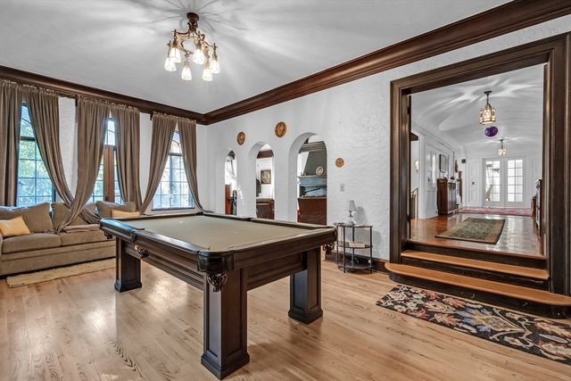 283 Longhill St, Springfield, MA 01108