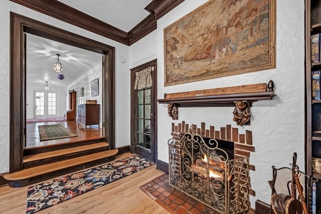 283 Longhill St, Springfield, MA 01108