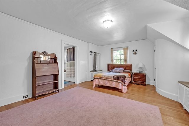 283 Longhill St, Springfield, MA 01108