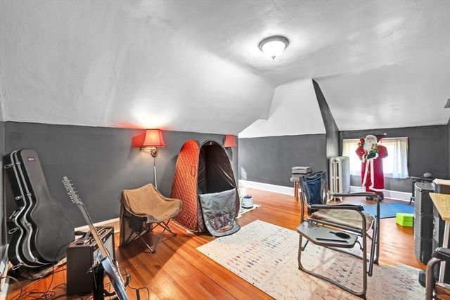 283 Longhill St, Springfield, MA 01108