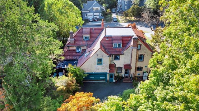 283 Longhill St, Springfield, MA 01108