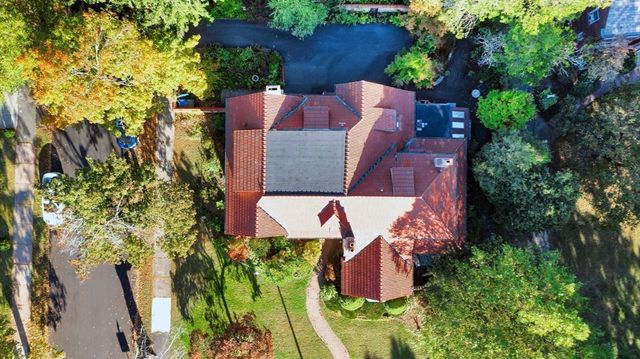 283 Longhill St, Springfield, MA 01108