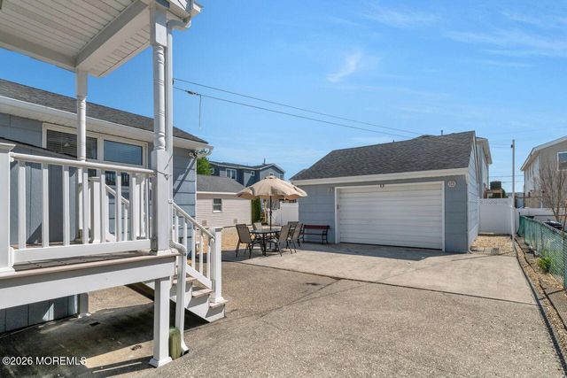 274 S 1st Street, Surf City, NJ 08008