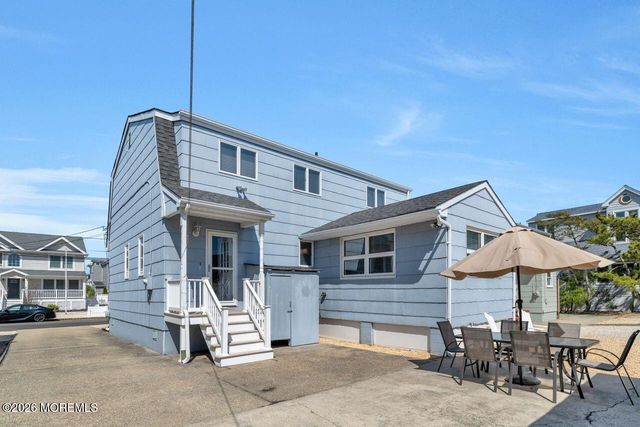 274 S 1st Street, Surf City, NJ 08008