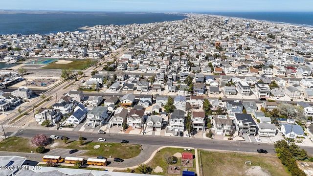 274 S 1st Street, Surf City, NJ 08008