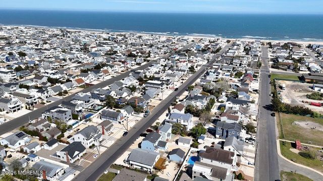 274 S 1st Street, Surf City, NJ 08008