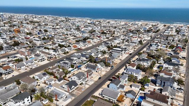 274 S 1st Street, Surf City, NJ 08008