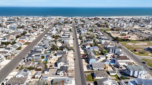 274 S 1st Street, Surf City, NJ 08008