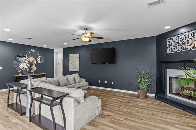 306 Lantana Court, Dothan, AL 36301