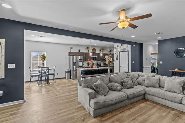 306 Lantana Court, Dothan, AL 36301