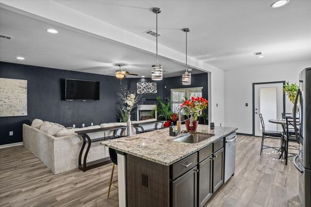 306 Lantana Court, Dothan, AL 36301