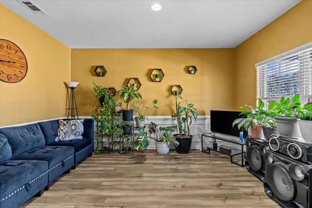 306 Lantana Court, Dothan, AL 36301