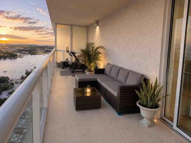 450 Alton Road 2610, Miami Beach, FL 33139
