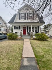 100 Ridgefield Avenue, Waterbury, CT 06705