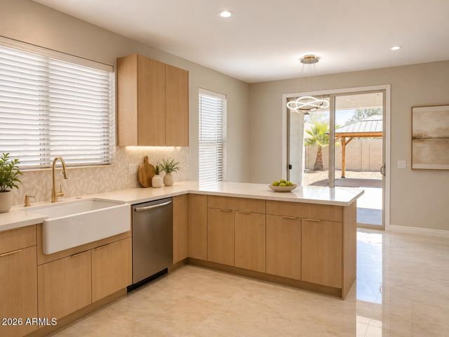 16461 W REMUDA Drive, Surprise, AZ 85387