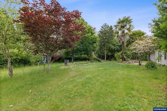 1302 SW Darci Dr, Mcminnville, OR 97128