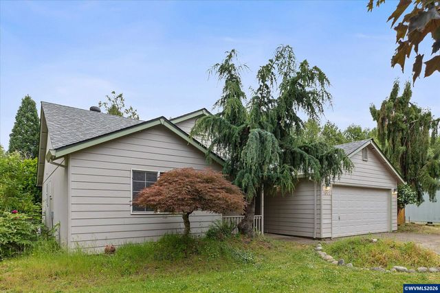 1302 SW Darci Dr, Mcminnville, OR 97128