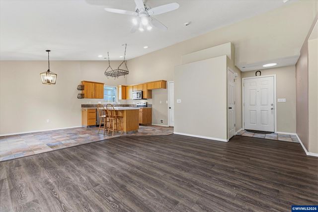 1302 SW Darci Dr, Mcminnville, OR 97128