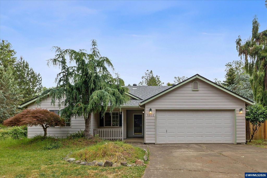 1302 SW Darci Dr, Mcminnville, OR 97128