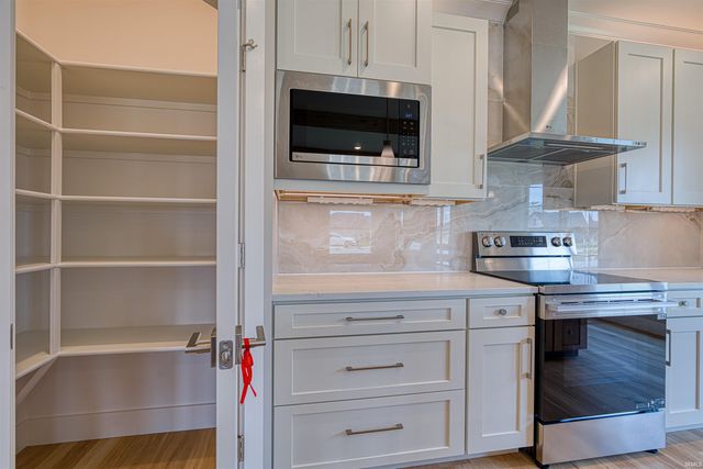 3551 Sand Drive, Newburgh, IN 47630