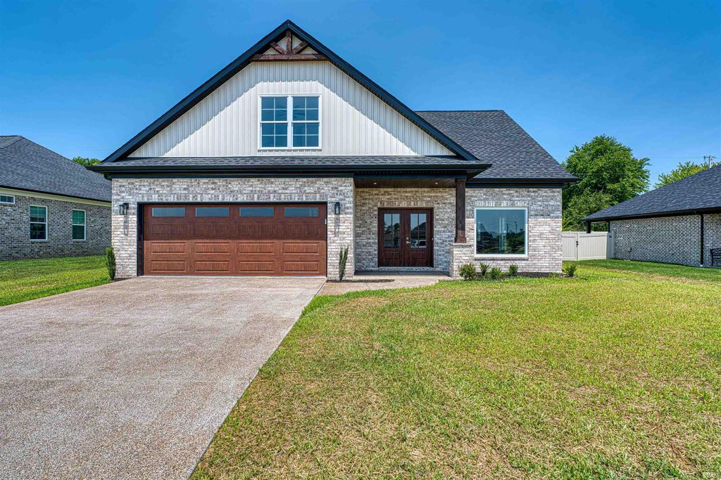 3551 Sand Drive, Newburgh, IN 47630