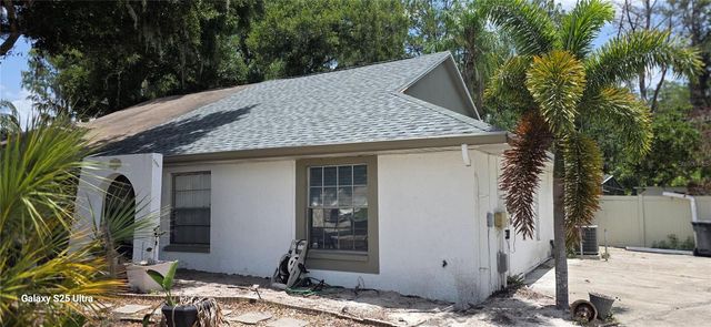 3205 LAUREL DALE DRIVE, Tampa, FL 33618