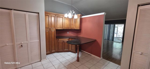 3205 LAUREL DALE DRIVE, Tampa, FL 33618