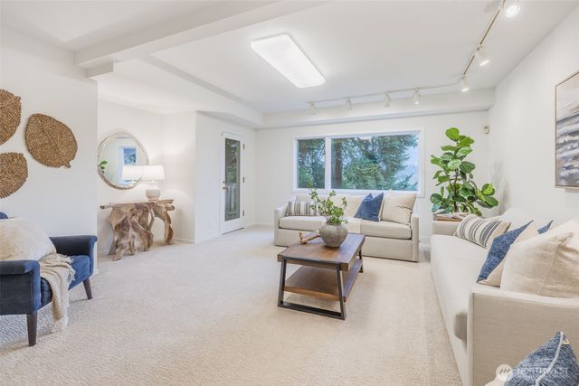 2187 157th Place SE, Bellevue, WA 98008