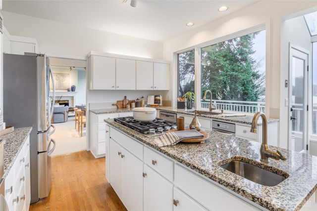 2187 157th Place SE, Bellevue, WA 98008