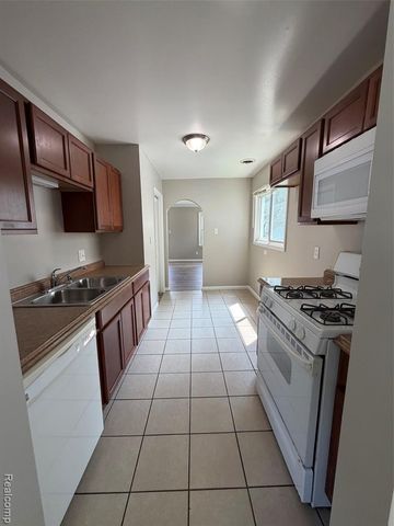 27373 Dartmouth Street, Madison Heights, MI 48071