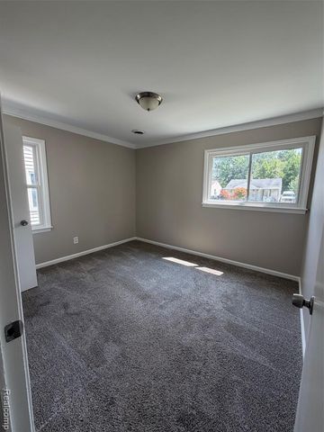 27373 Dartmouth Street, Madison Heights, MI 48071