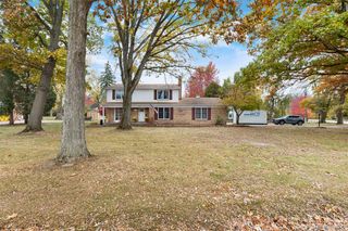 8855 Ferry Road, Grosse Ile Township, MI 48138