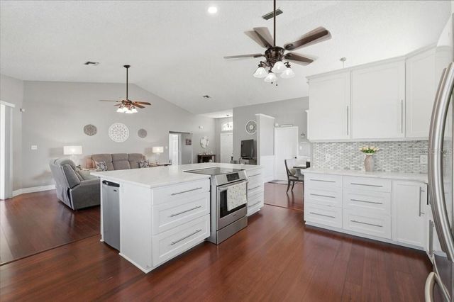 5832 SWALLOW DRIVE, Lakeland, FL 33809