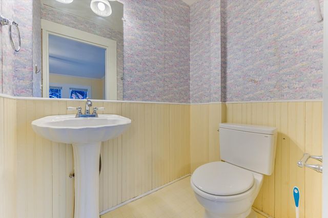 306 Garwood ST, Smithville, TX 78957